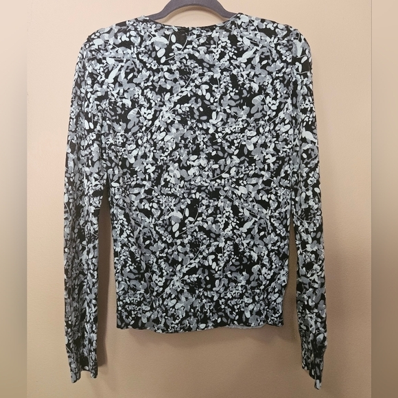 Ann Taylor Outlet Floral Button Sown Cardigan Women's Size M 100% Cotton - Picture 2 of 4